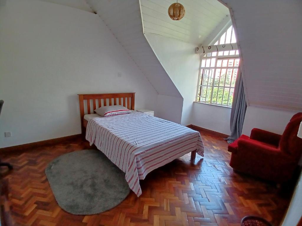 Postel nebo postele na pokoji v ubytování Budget Room Lavington