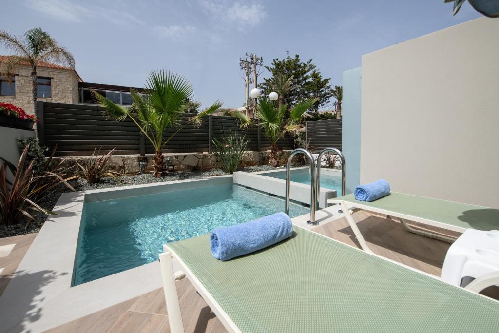 Bazén v ubytování Creta Palm Resort Hotel & Apartments nebo v jeho okolí