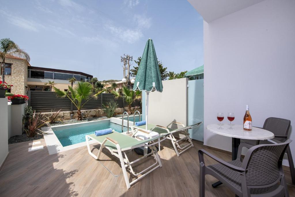 Bazén v ubytování Creta Palm Resort Hotel & Apartments nebo v jeho okolí