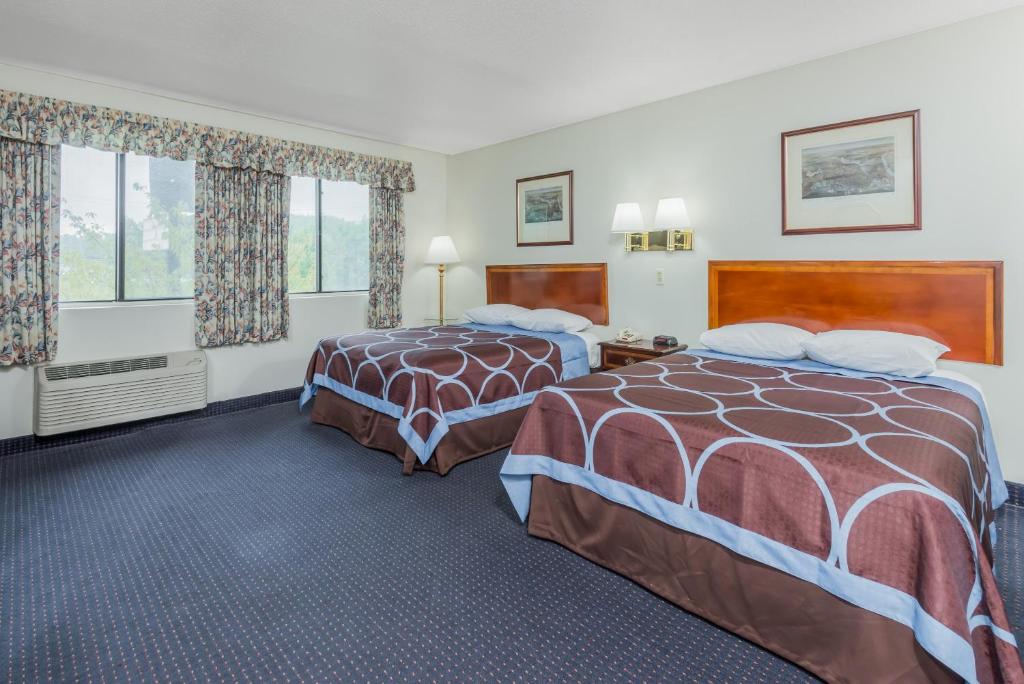 Super 8 by Wyndham Hartford - Chambre Queen Avec Deux Lits Queen - Non-fumeurs