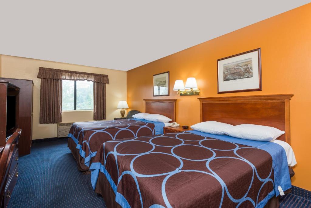 Super 8 by Wyndham Hartford - Chambre Double Avec Deux Lits Doubles - Fumer