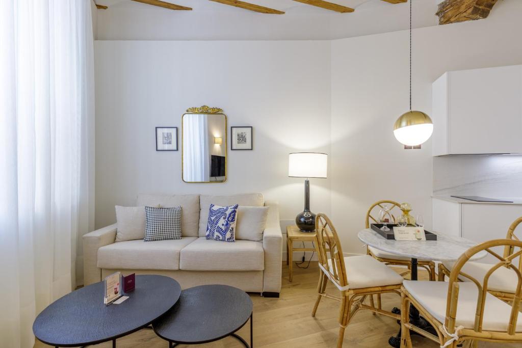 Palacio Vegafuente by Caleta Homes - 3