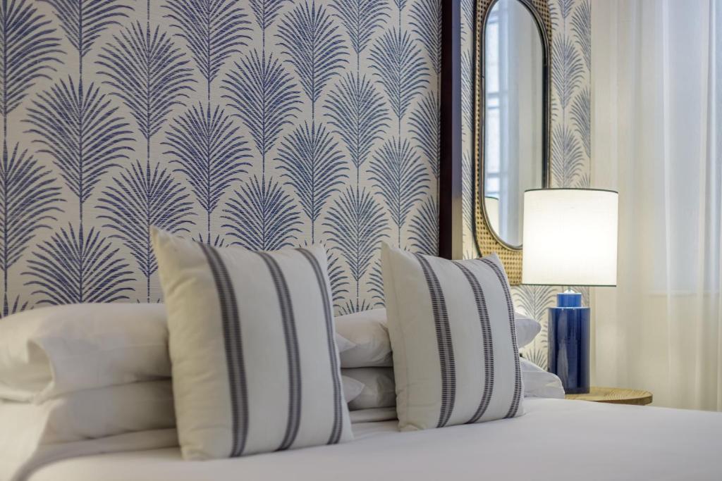 Palacio Vegafuente by Caleta Homes - 9