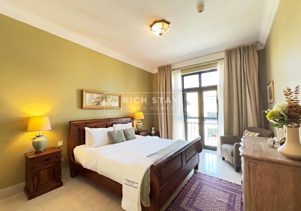 پرشور 1BR در مرکز شهر برج خلیفه دبی مال نمای