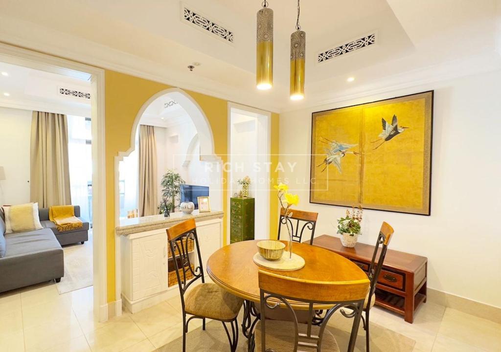 پرشور 1BR در مرکز شهر برج خلیفه دبی مال نمای