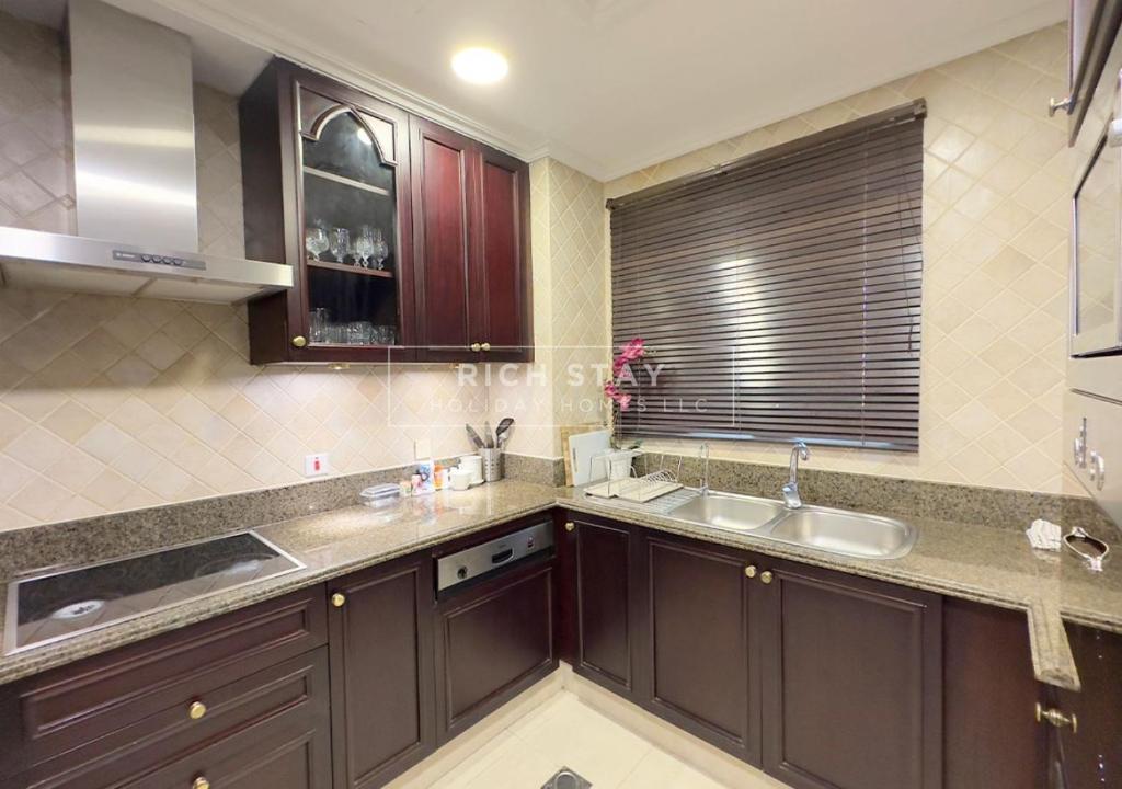 پرشور 1BR در مرکز شهر برج خلیفه دبی مال نمای