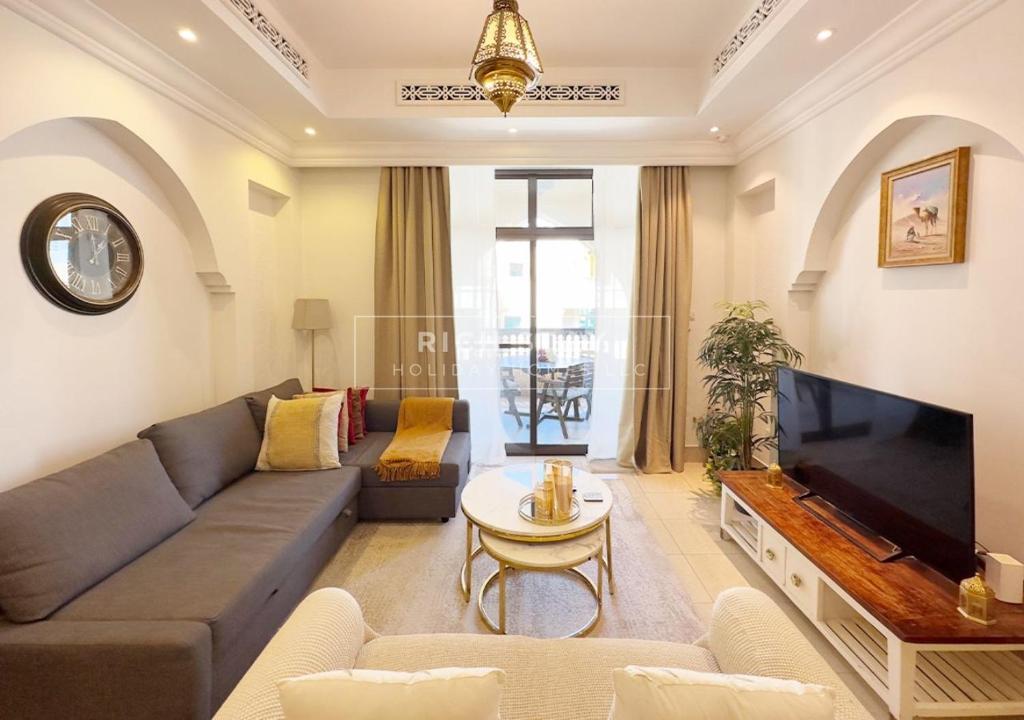 پرشور 1BR در مرکز شهر برج خلیفه دبی مال نمای