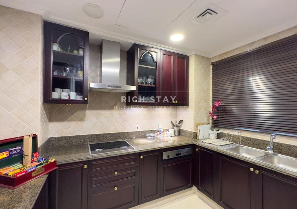 پرشور 1BR در مرکز شهر برج خلیفه دبی مال نمای