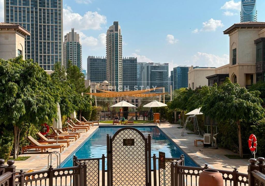 پرشور 1BR در مرکز شهر برج خلیفه دبی مال نمای