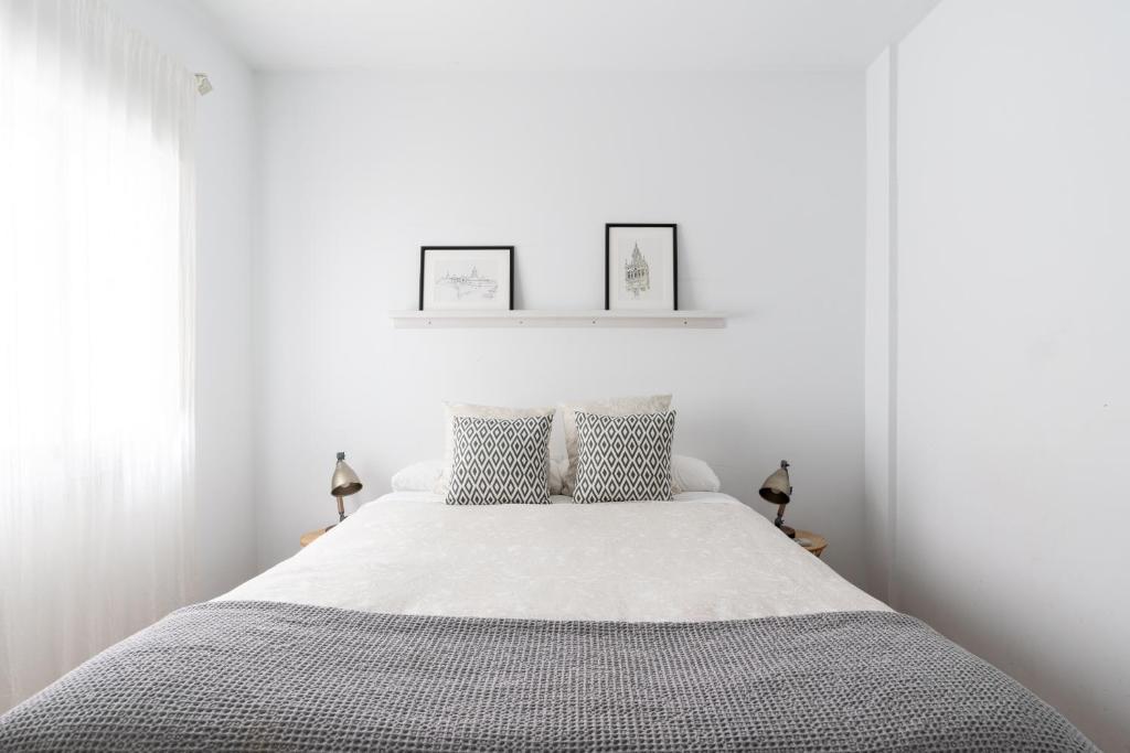 A bed or beds in a room at Azahar