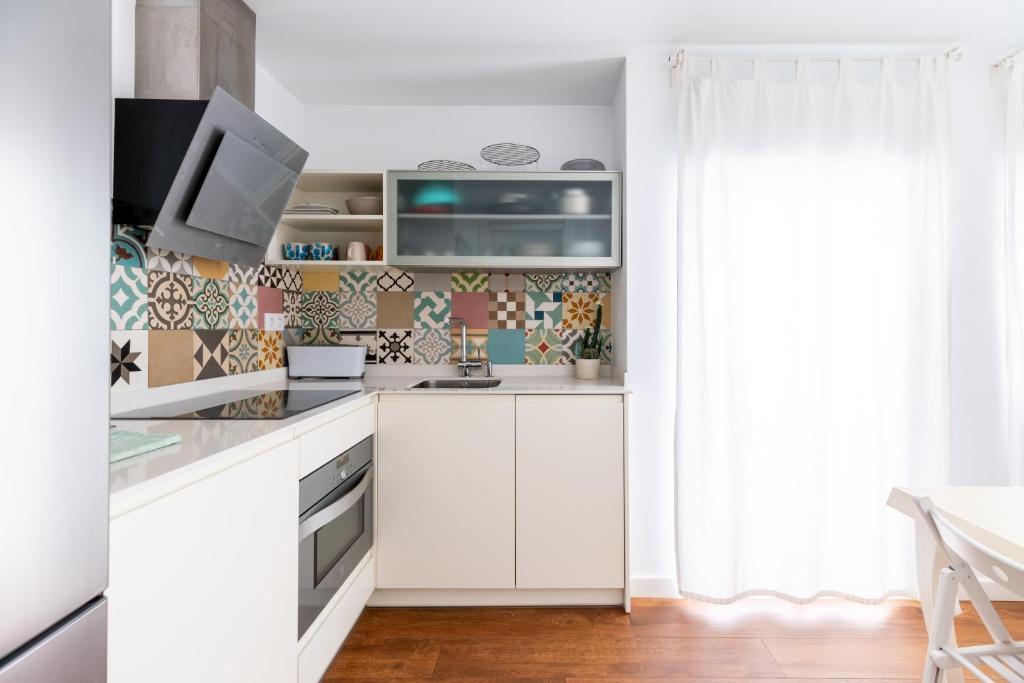A kitchen or kitchenette at Azahar
