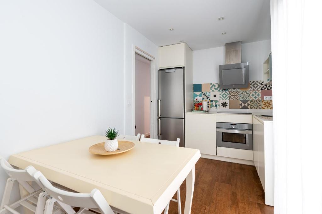 A kitchen or kitchenette at Azahar