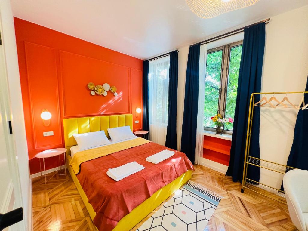 Letto o letti in una camera di Pirosmani Boutique Aparthotel