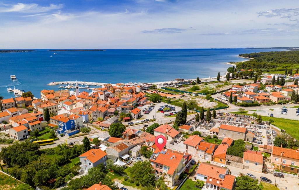 an aerial view of a town next to the ocean at Amazing Apartment In Fazana With Wifi in Fažana