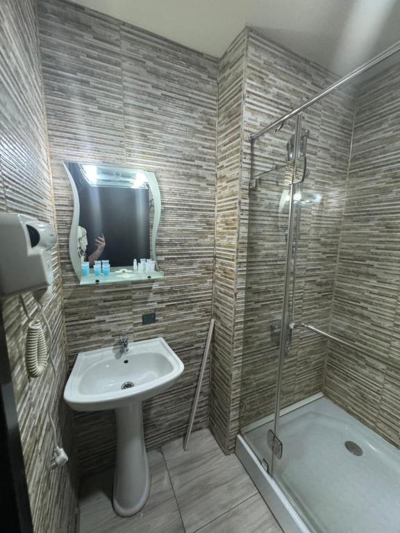 Koupelna v ubytování Pirosmani Mini Hotel