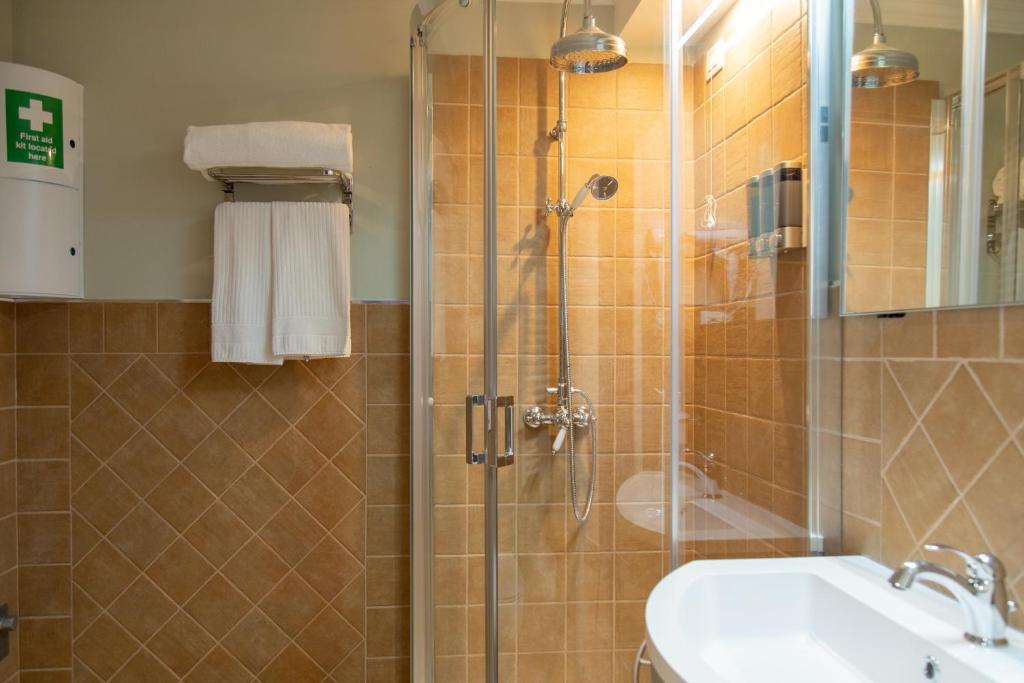 B&B Palazzetto Alfieri L'Aquila Centro Storico - Suite Junior Avec Vue Sur Le Jardin