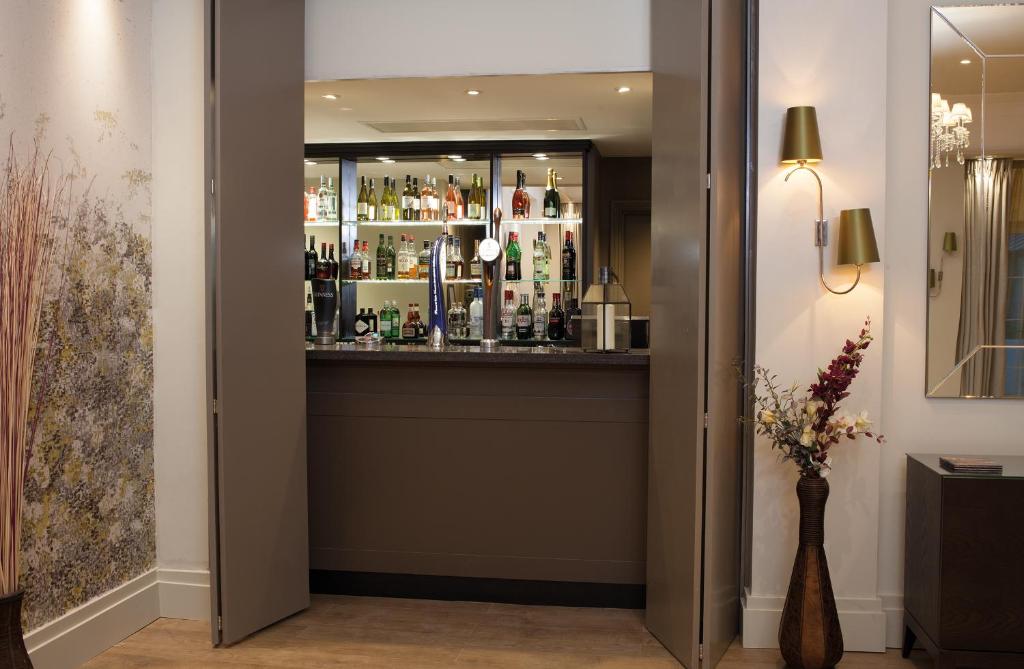 The Orchid Hotel - Resim 39