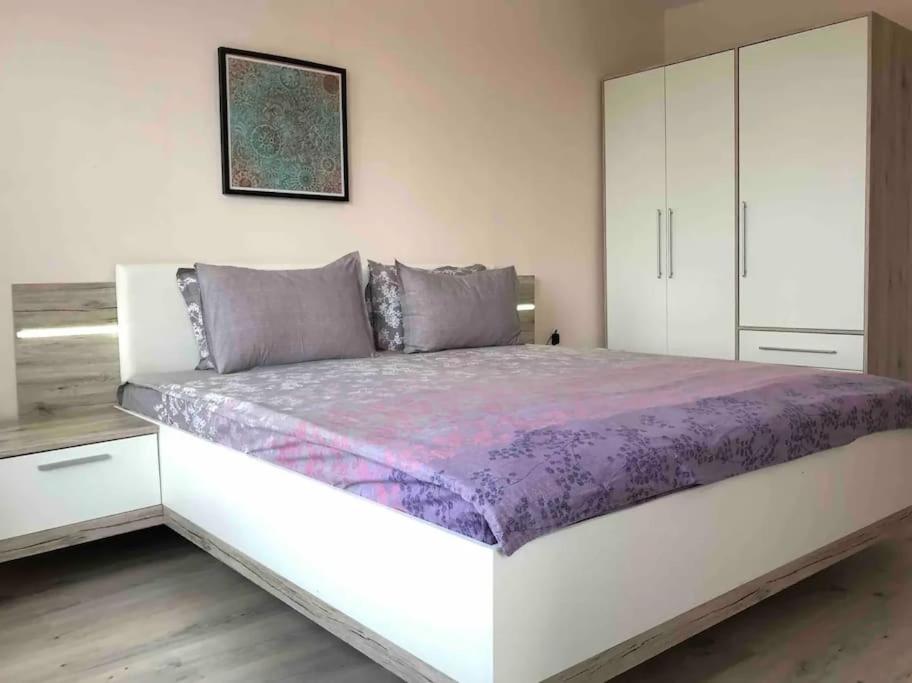 HOT Cosy and Spacious Central Flat near Sea Garden