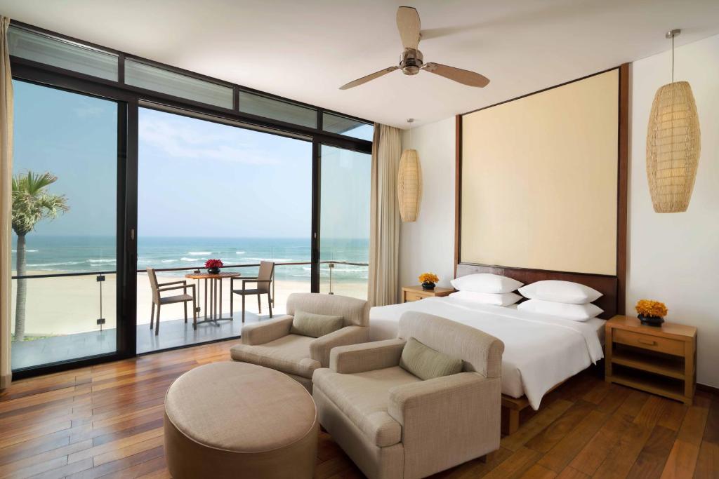 Biệt thự 3 Phòng ngủ có Hồ bơi nhìn ra Bãi biển