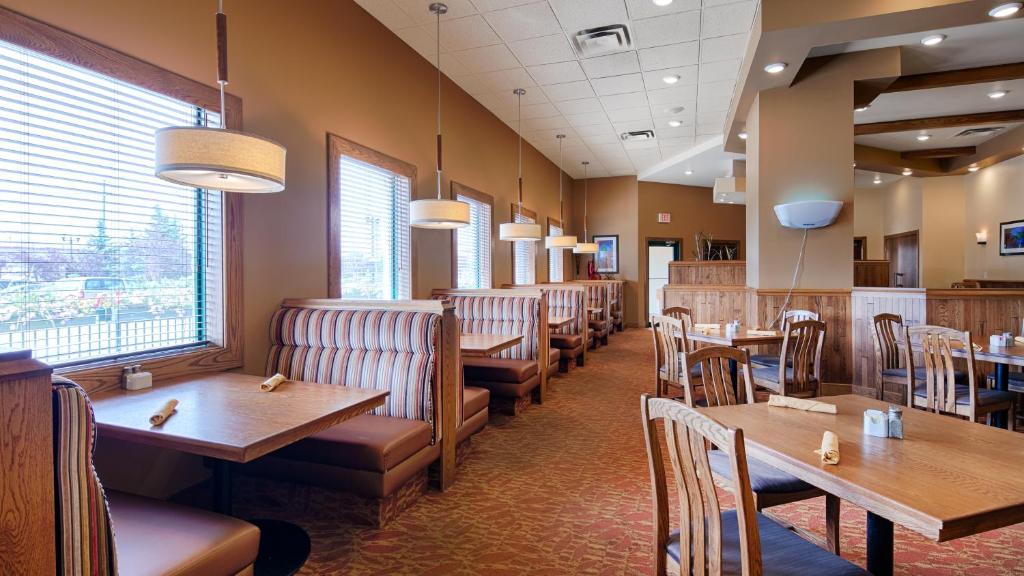 Best Western Plus Winnipeg Airport Hotel - Resim 30