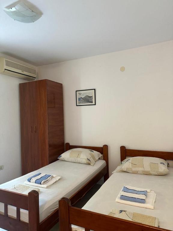 Ένα ή περισσότερα κρεβάτια σε δωμάτιο στο Julija I-1