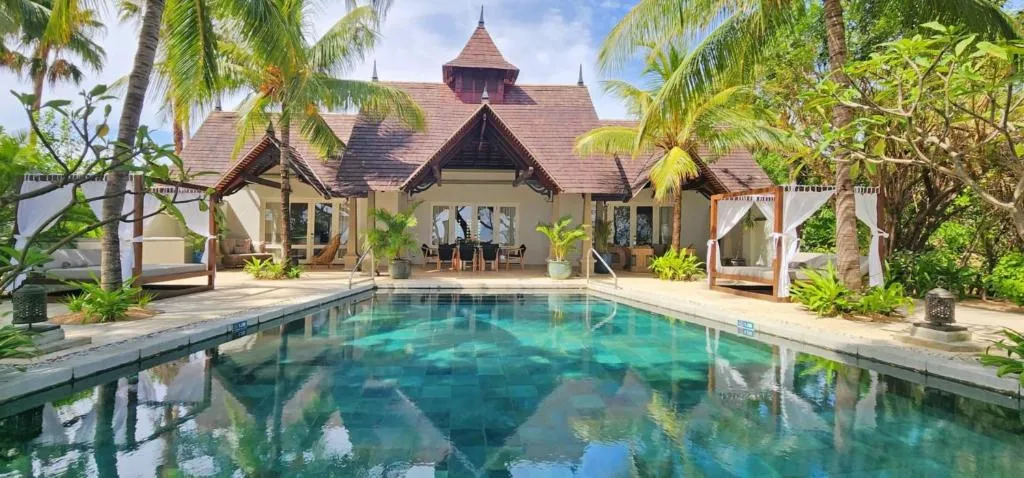 Presidential Beachfront Pool Villa - 2 Bedroom