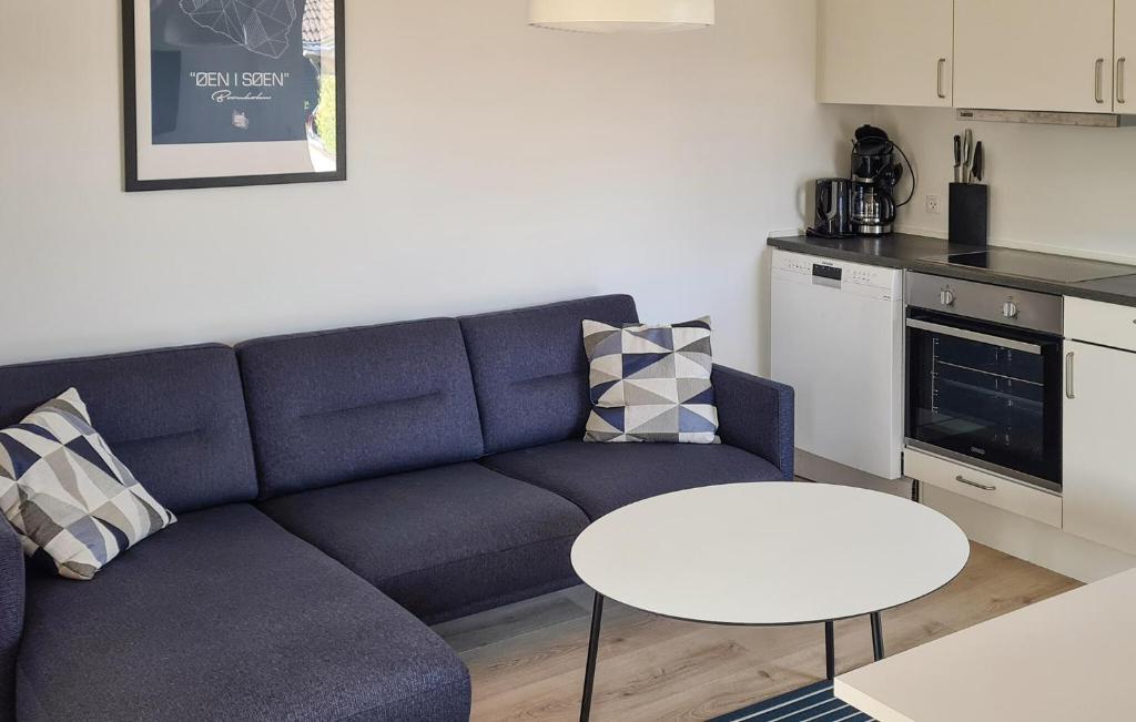 Kuchyň nebo kuchyňský kout v ubytování Nice Apartment In Nexø With Wifi