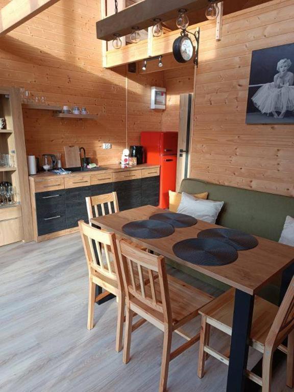 A cozinha ou kitchenette de Domki RESET