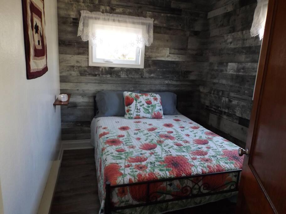 Postel nebo postele na pokoji v ubytování East Point Oceanfront retreat