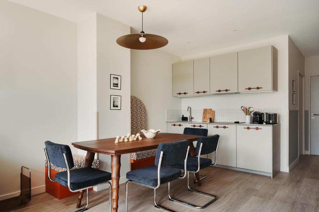 Kuchyň nebo kuchyňský kout v ubytování Edgar Suites Lille - Shake