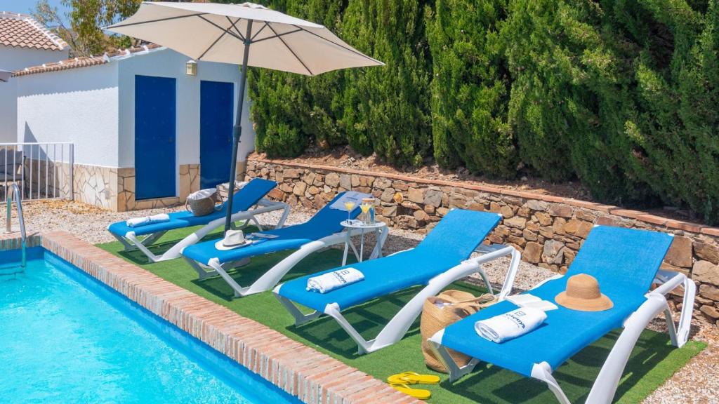 Bazén v ubytování Casa El Laurel Competa by Ruralidays nebo v jeho okolí