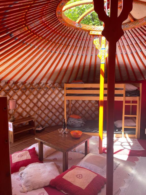 Le Domaine du Trappeur - Habitación Compartida Mixta De 8 Camas