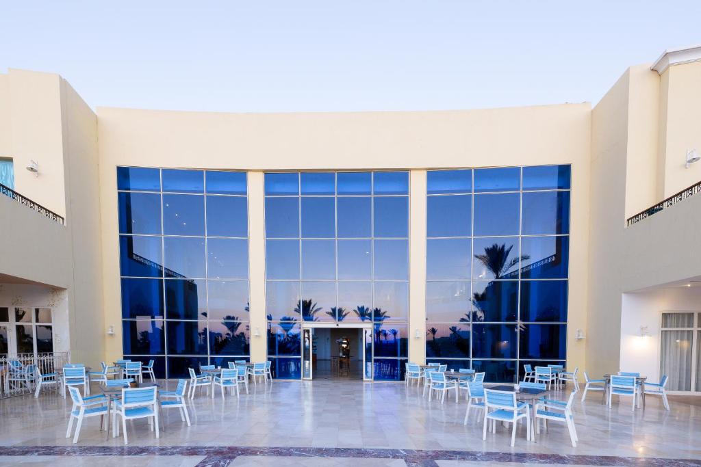 Restaurace v ubytování Amwaj Oyoun Resort & Casino