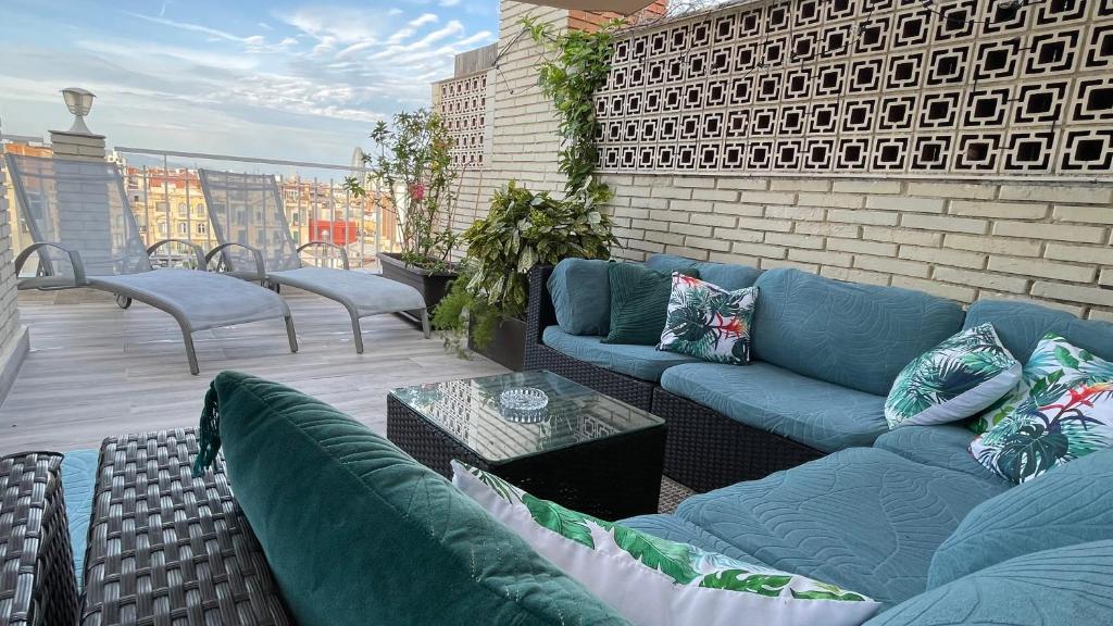 Spacious Penthouse with big private terrace & view