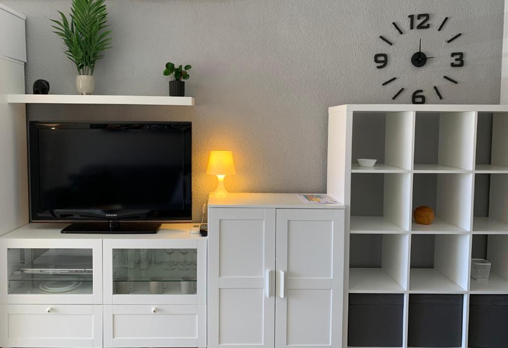 TV a/nebo společenská místnost v ubytování Estudio KATERINA