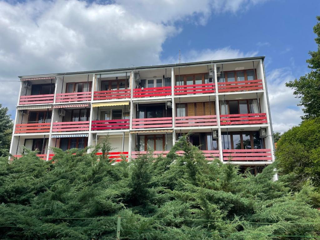 Budova, kde se apartmán nachází