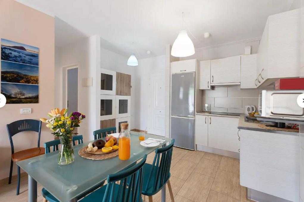 Kuchyň nebo kuchyňský kout v ubytování Apartamento Marina Palace Playa Paraiso