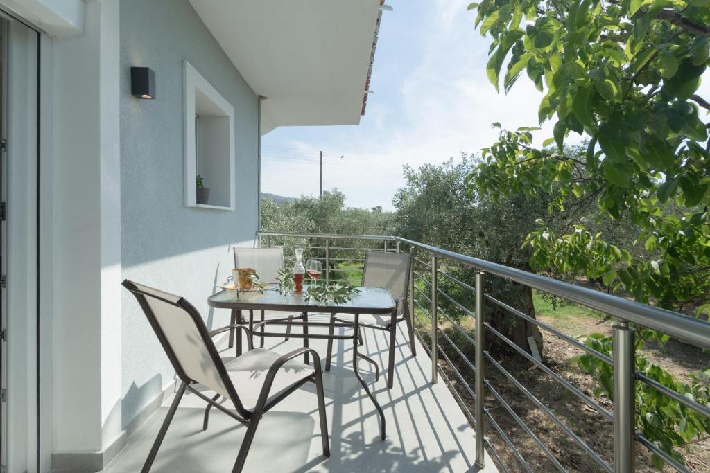 Balkón nebo terasa v ubytování MougkrasStudio2
