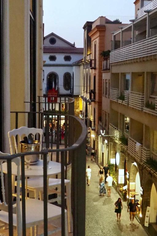 Balkón nebo terasa v ubytování Grace Suites Sorrento