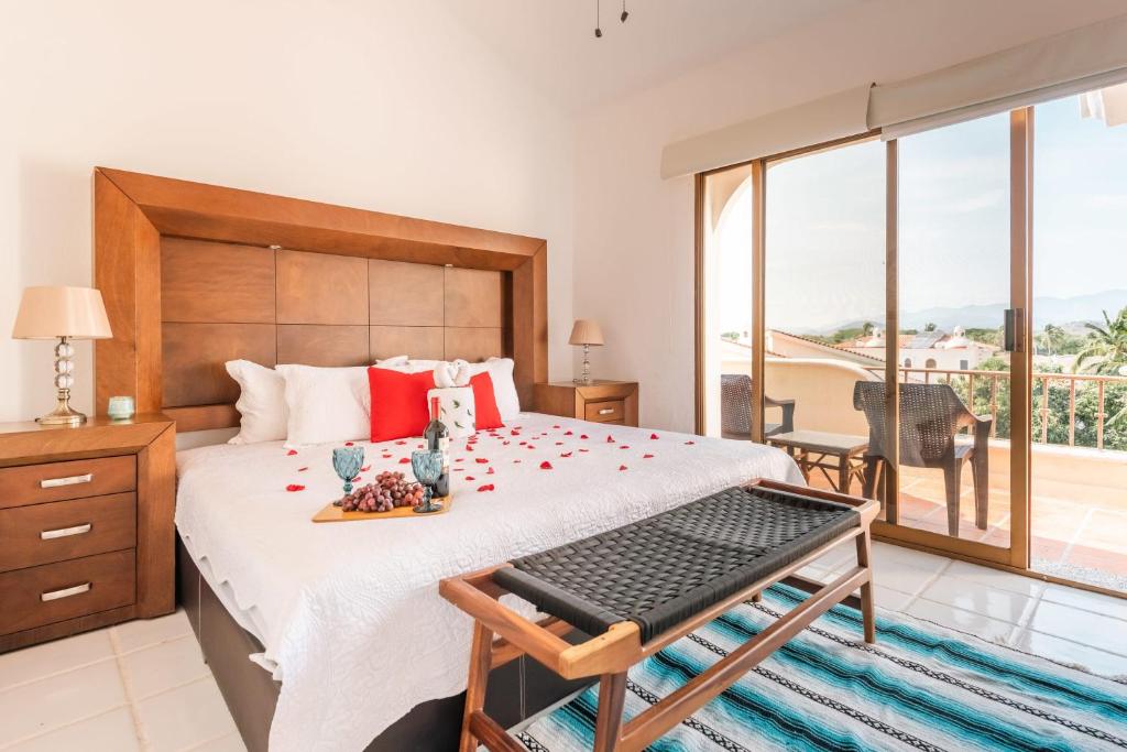 Luxury Homes and Prestigious Properties for Sale - LuxuryEstate.com - Luxury Penthouse Villas For Private Rent