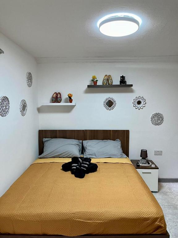 Postel nebo postele na pokoji v ubytování Daffodil Cosy Retreat