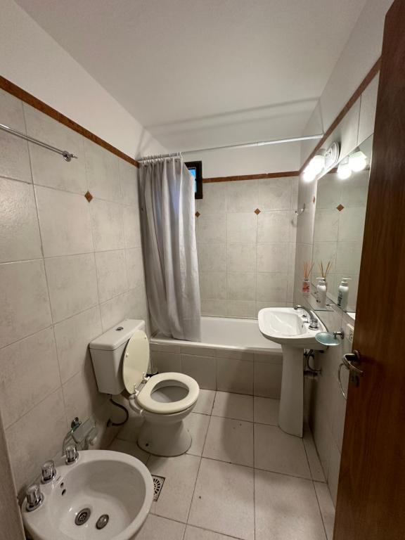 Koupelna v ubytování Departamento 1 dorm con cochera Nueva Córdoba 1 E INVERHOME INMOBILIARIA