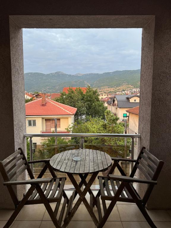 Nespecifikovaný výhled na hory nebo výhled na hory při pohledu z apartmánu