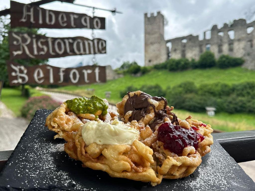 Jídlo v hotelu nebo okolí