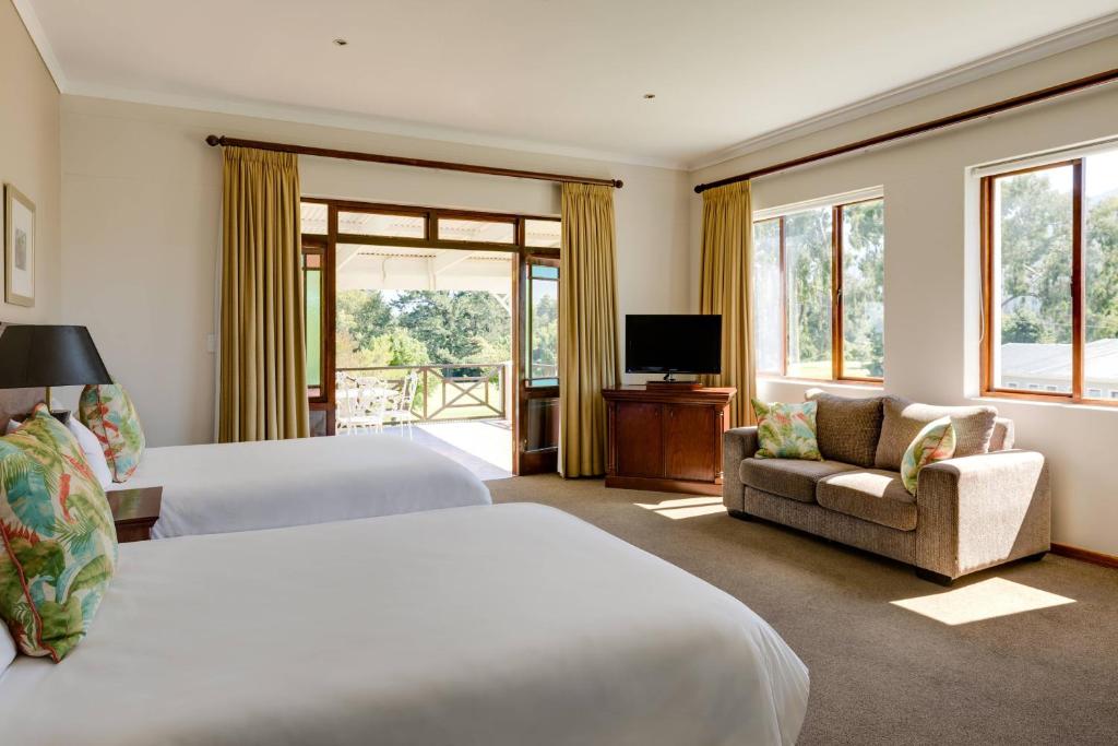 Protea Hotel by Marriott George King George - Image 23