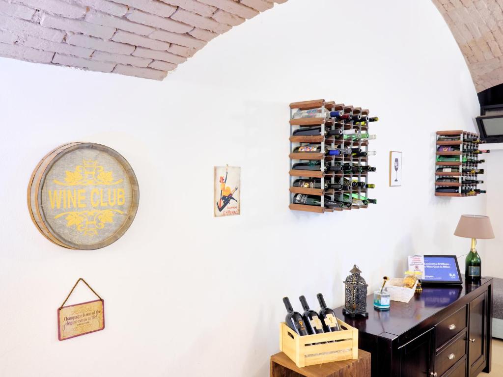 Zdjęcie z galerii obiektu La Cantinetta di Milano - The Wine Cave in Milan, huge 110sqm apartment next to Central Station w Mediolanie