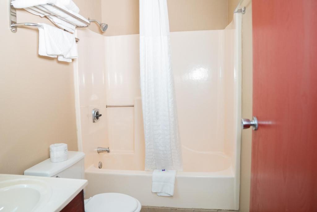 Motel 6 Litchfield, IL - Queen Room Met Twee Queensize Bedden - Niet -roken