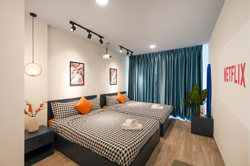 Luong Huu Khanh Homestay - Centre District 1 - Three-Bedroom Premium Apartment With Balcony