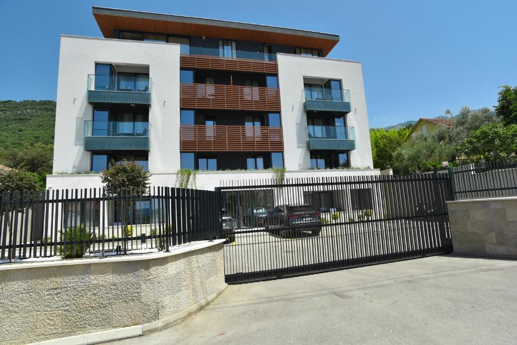 Gallery image of Residenza Apartments in Kotor