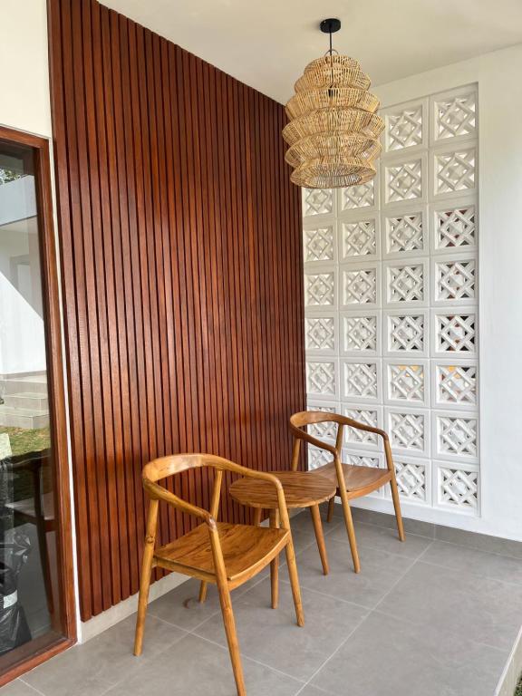 Tropical Almond Villa - 2